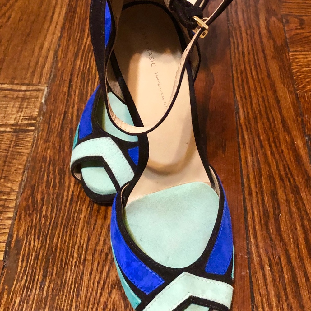 Zara Basic Open Toe Heels - Picture 2 of 3